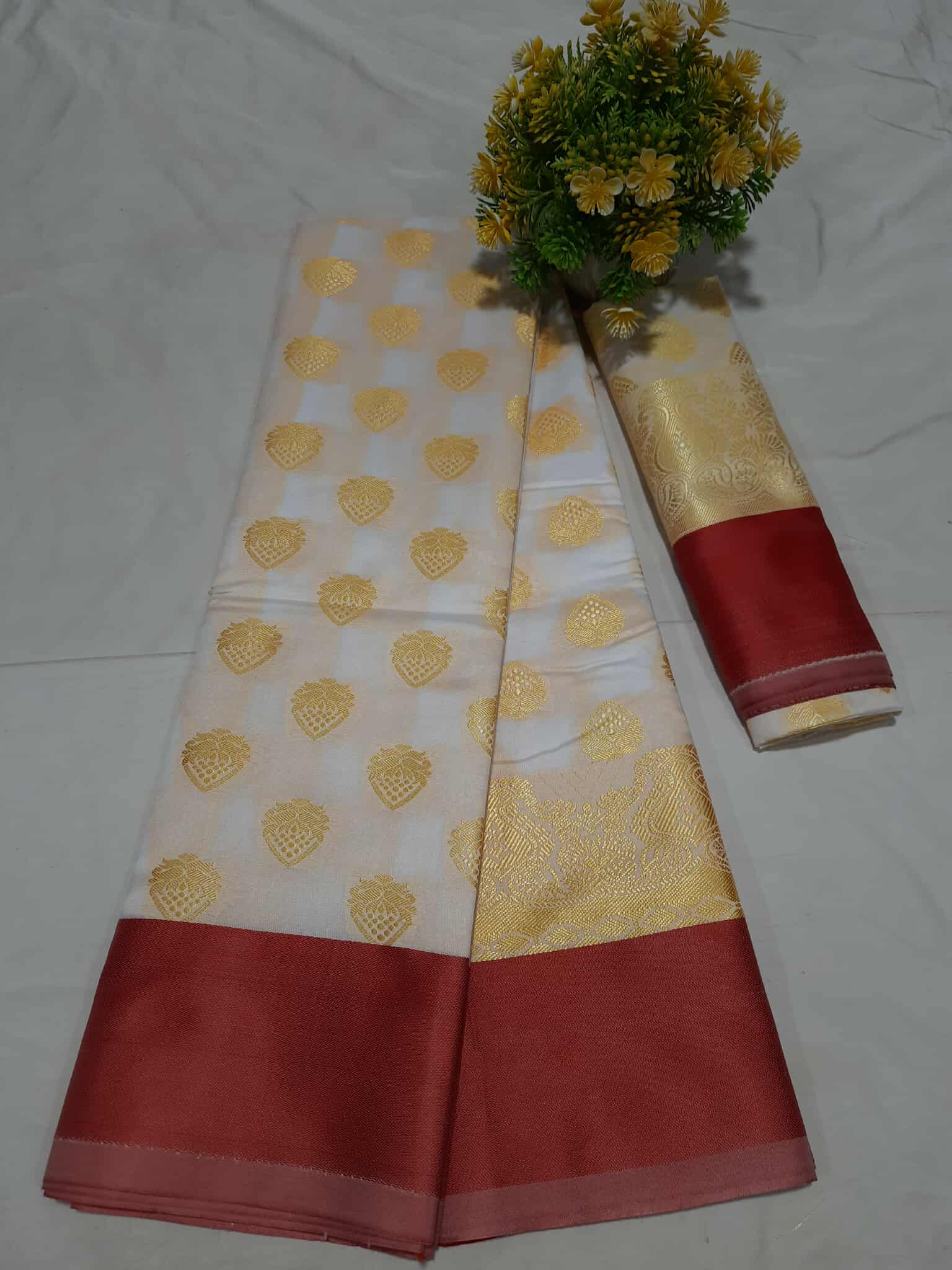 Gorod Katan Saree ( গরদ কাতান শাড়ি) - Image 3