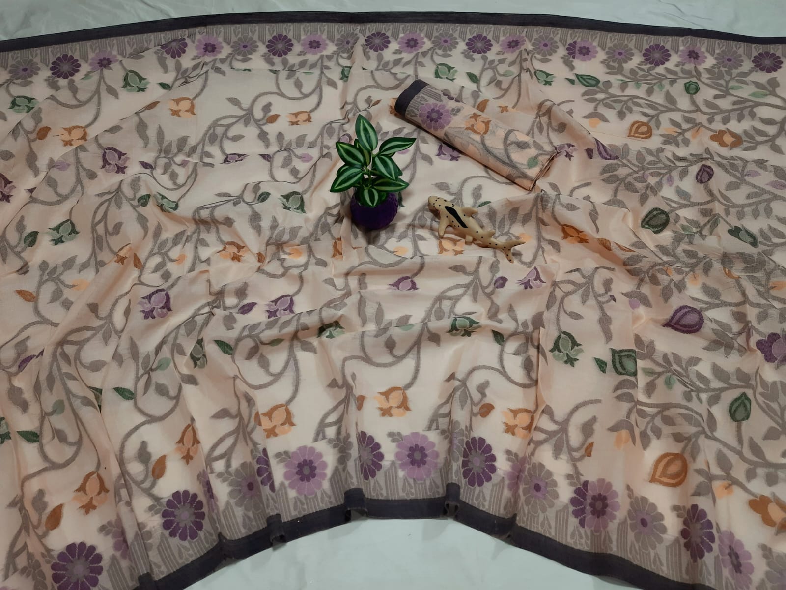 Mayaboti Suti Jamdani Saree(মায়াবতী সুতি জামদানী শাড়ি) - Image 4