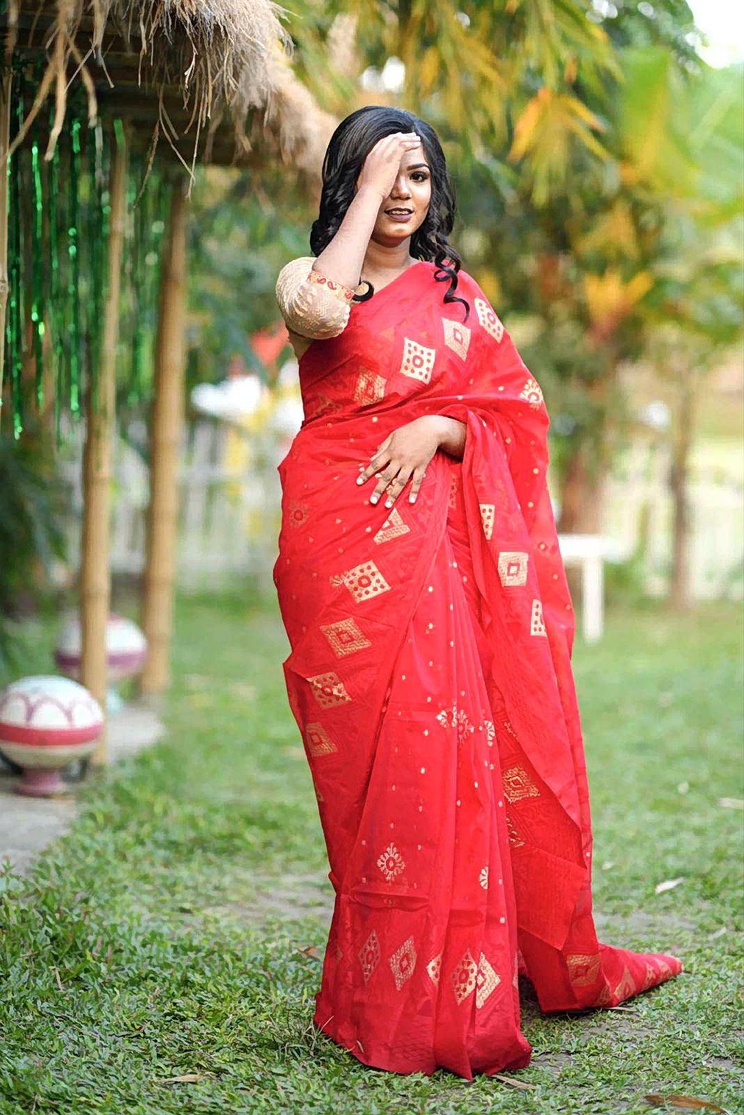 Bowrani Jamdani Saree (বউরাণী জামদানী শাড়ি) - Image 3